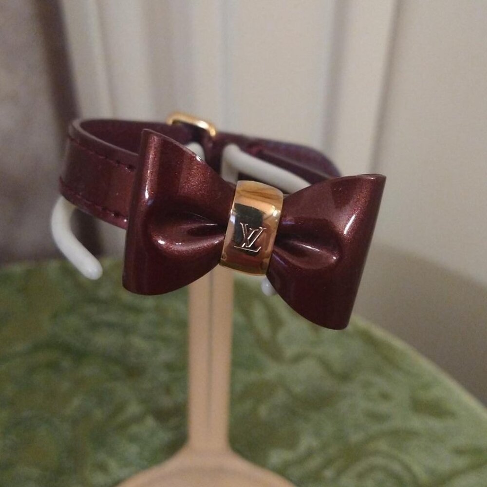 Louis Vuitton Monogram Bow Bracelet Vernis
